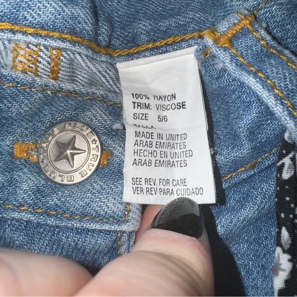 Women’s Vintage 90’s High Waisted Daisy Duke Denim Shorts Floral Detail Size 5/6 - Picture 5 of 16